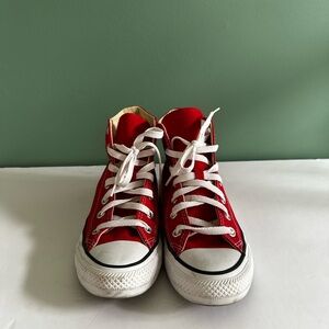 Red high top converses size 7